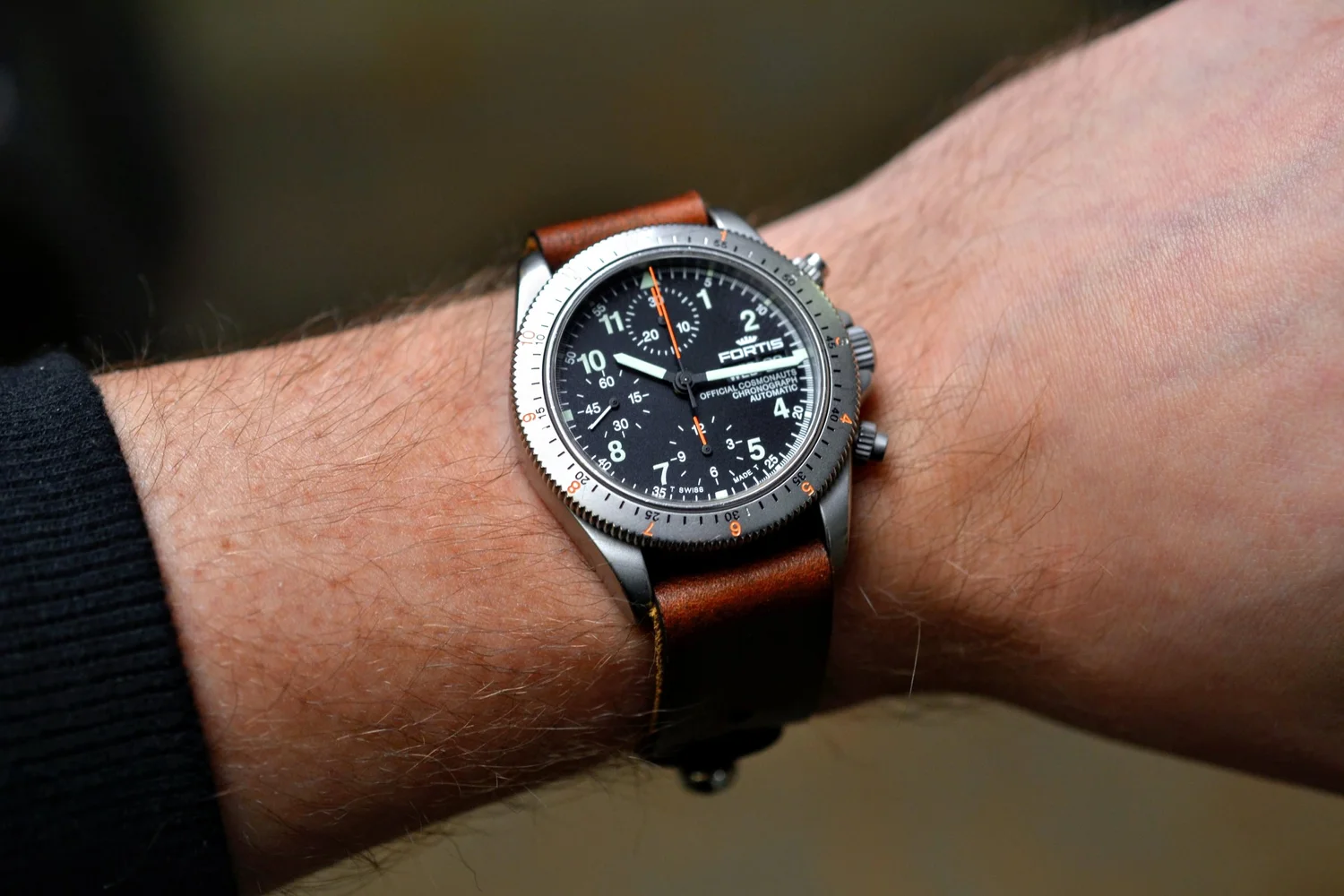 Oakwood レザーベスト クロス パッチ オークウッド Y2K アメカジ Autumn Harvest' Redux Stud Passthrough Leather Watch Strap — Nick